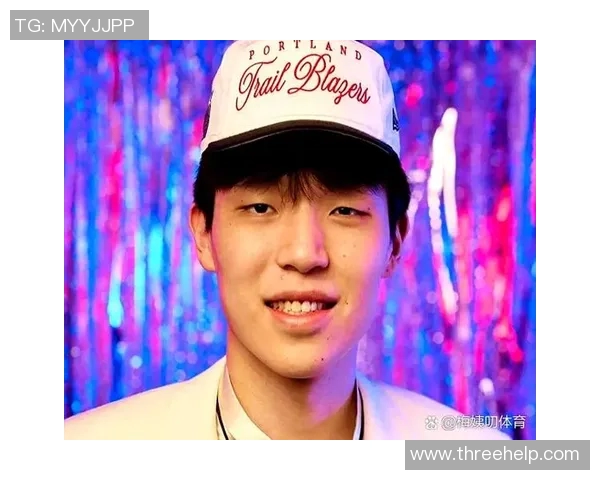 杨瀚森父母携手启程赴美全力支持儿子参加NBA选秀大会 杨瀚森父母携手启程赴美全力支持儿子参加NBA选秀大会